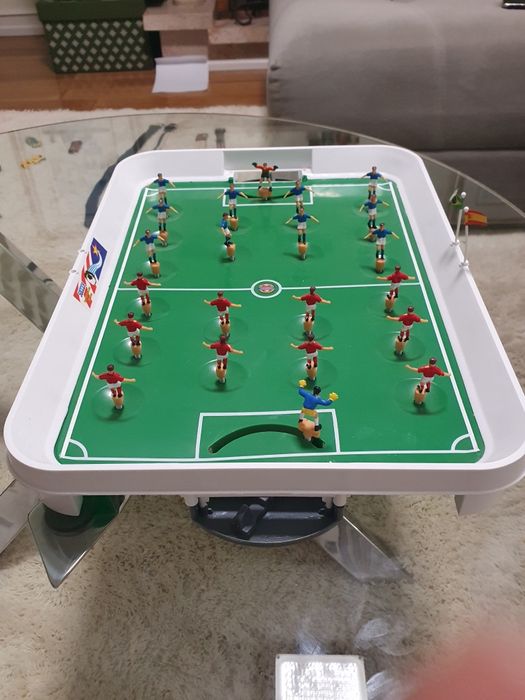 Jogo de futebol, estilo Subutteo, em ótimo estado de conservação