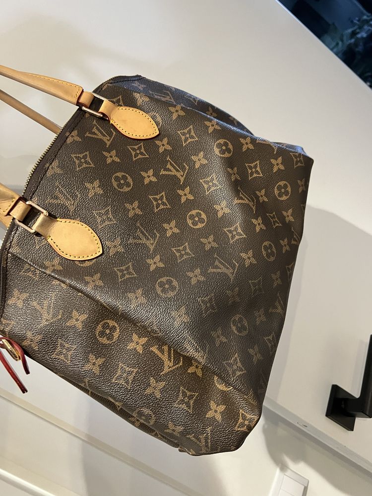 Сумка Louis Vuitton