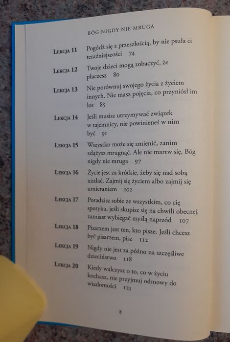 Regina Brett - Bóg nigdy nie mruga [Insygnis 2022] spis treści