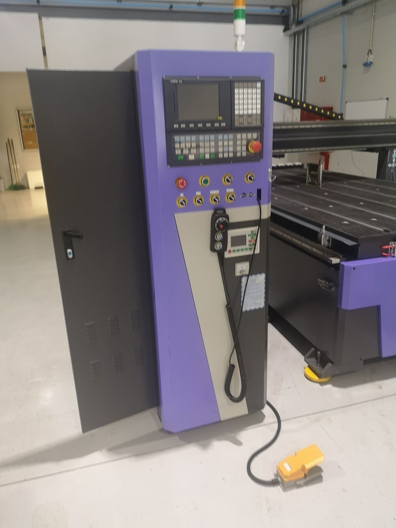 Router CNC de fresagem + laser CO2 de gravação - 1500x3000mm