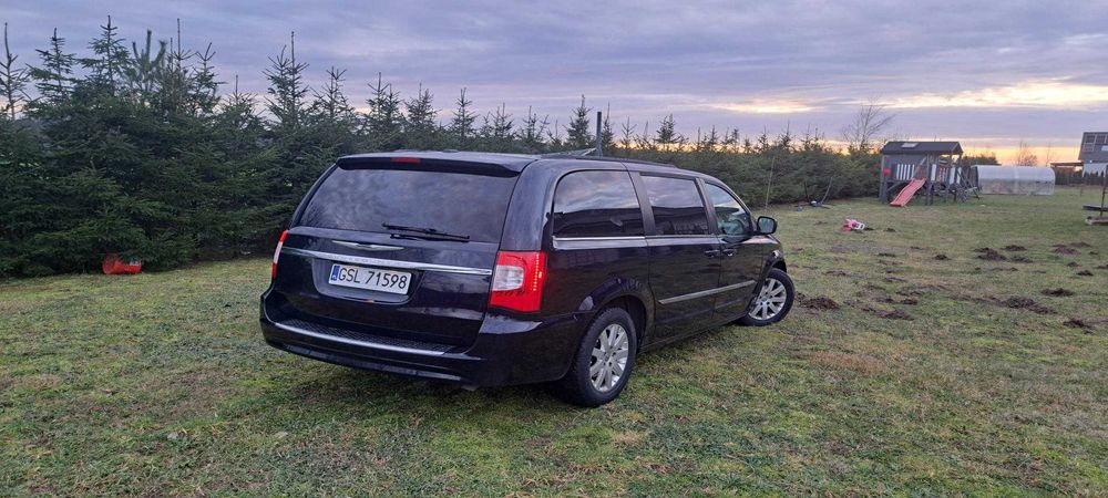 Chrysler Town & Country V 3.6 LPG 2 x monitor Światła BI LED