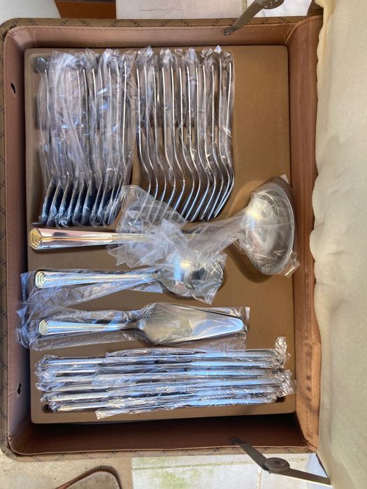 Faqueiro Completo Erika 113 Peças em Aço Inoxidável 18/10 – NOVO