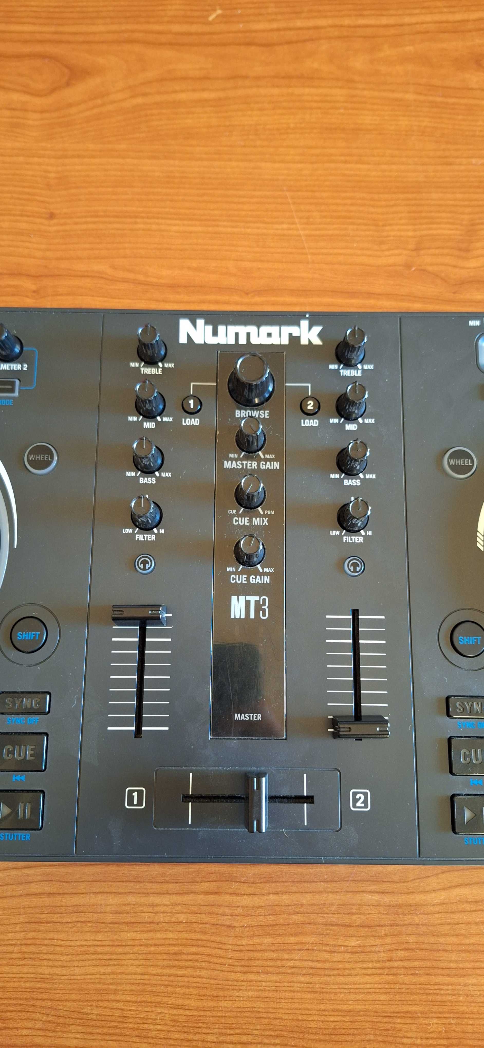 Numark Mixtrack 3