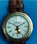 Продам винтажные мужские швейцарские часы Benetton by Bulova