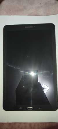 Продам планшет Sumsung Galaxy Tab E