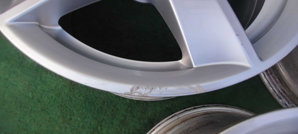 Felgi Aluminiowe seat 5x112 ET33  6.5Jx16  Komplet