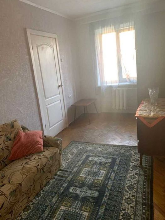 Продаж 2 кв  м. Чернігівська Каденюка 13 ТРК Проспект