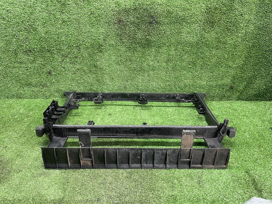 Касета радіаторів BMW е39 е38 2.5 3.0 м57 кріплення радіатора бмв