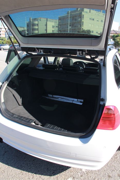 BMW  E91 320d Touring 2008 – Excelente Estado!  [negociável)