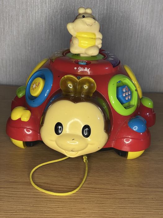 Багато іграшок дитячих в гарнгму стані