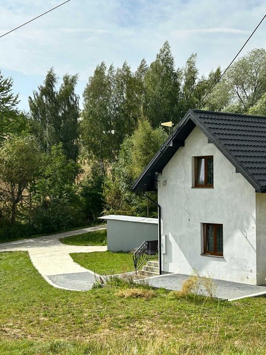 Dom z 2022 r. na 3,9 ha działce – cisza, spokój – gmina Korzenna