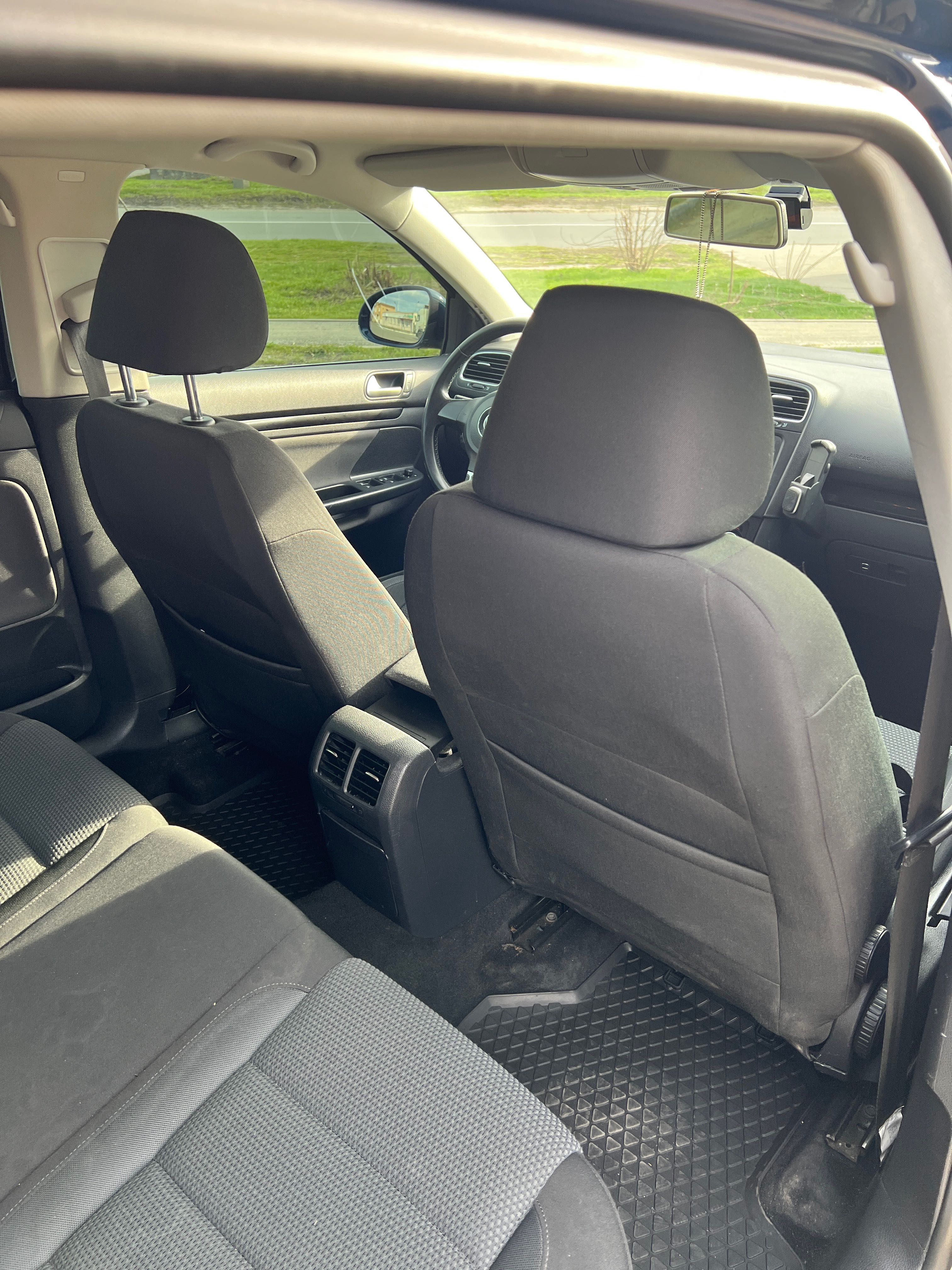 VW Golf VI 1.6 TDI 5-МКПП, 2012