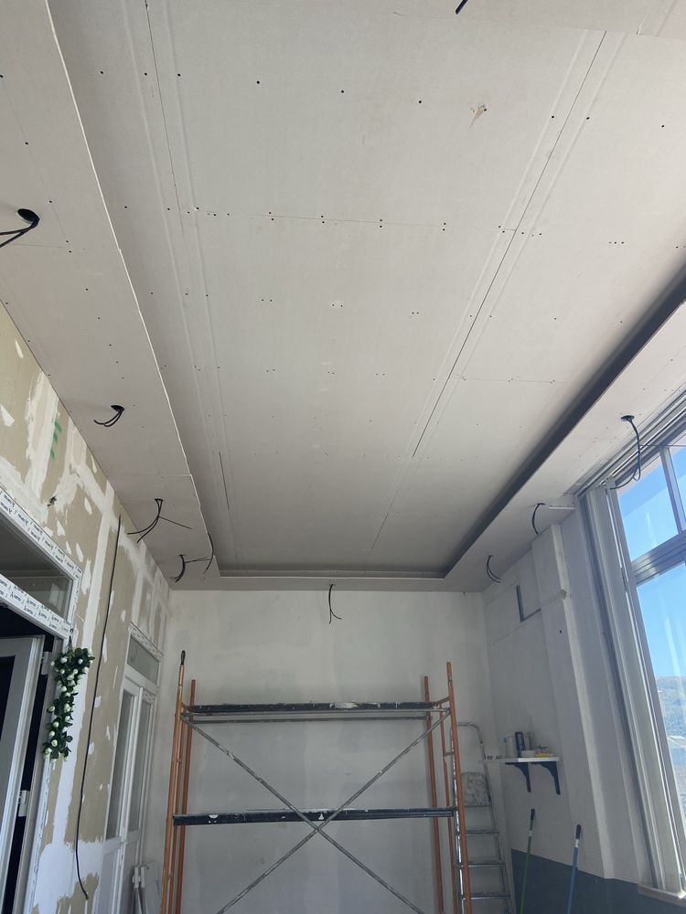 Montagem drywall, pintura e piso flutuante