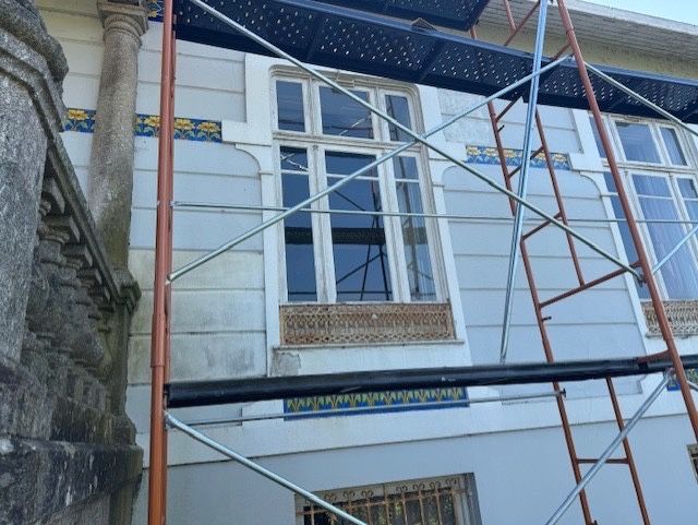 Pinturas e remodelações .