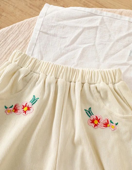 костюм бежевий для дівчинки 110, вельветовий костюм, штани кльош