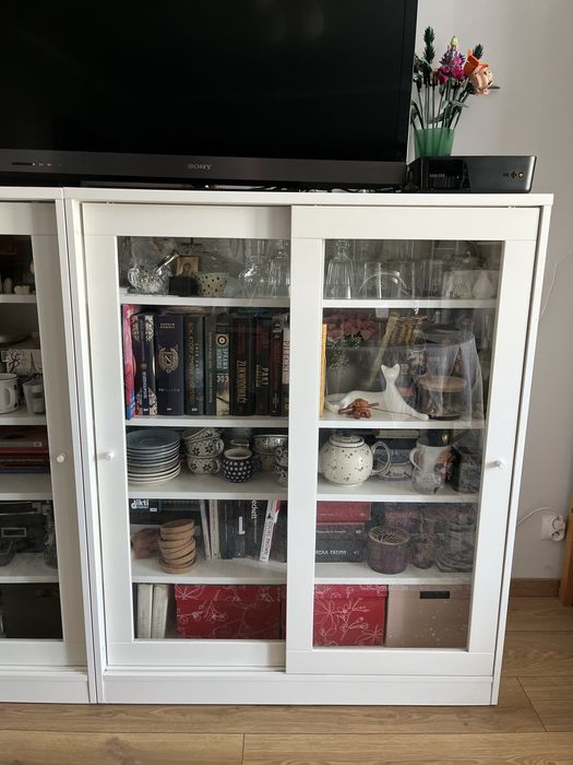 Komoda z witryna ikea