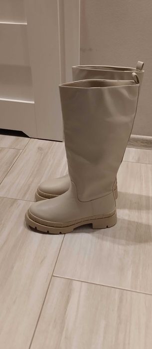 Nowe kozaki nieocieplane 42