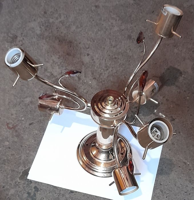 Люстра на 6 плафонов