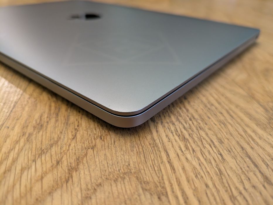 MacBook Pro, 2019/2020, 13", і7,  8/256 ГБ.