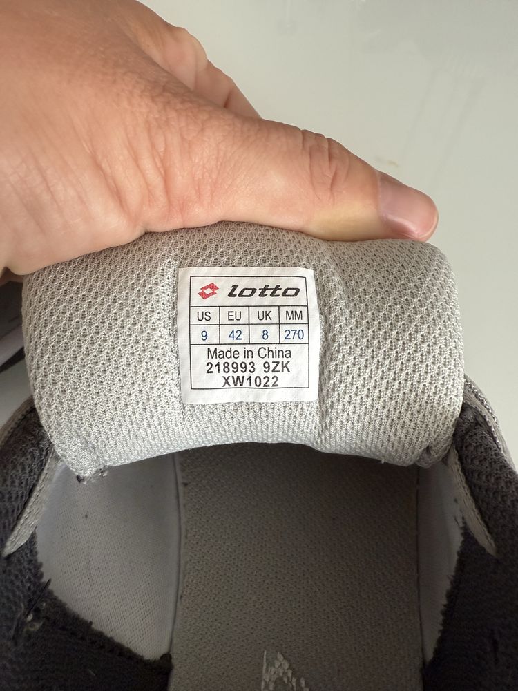 Кросівки Lotto, бу 42