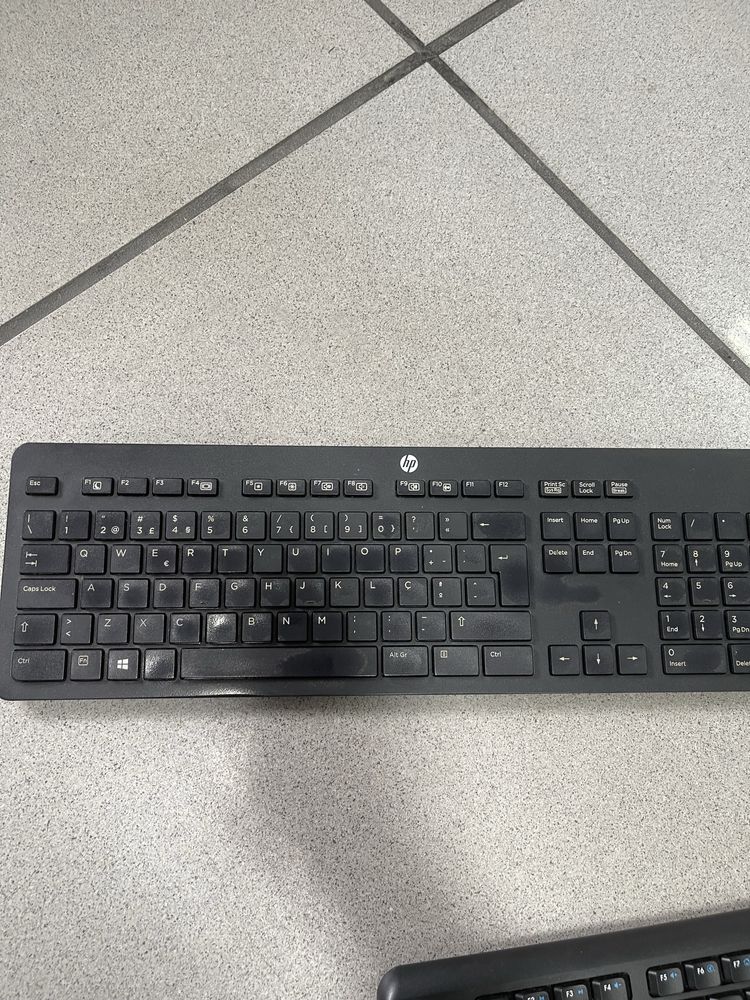 Vendo varios teclados