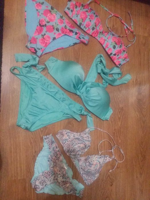 Купальники жіночі