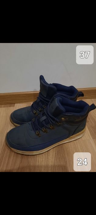 Buty chłopięce igranatowe