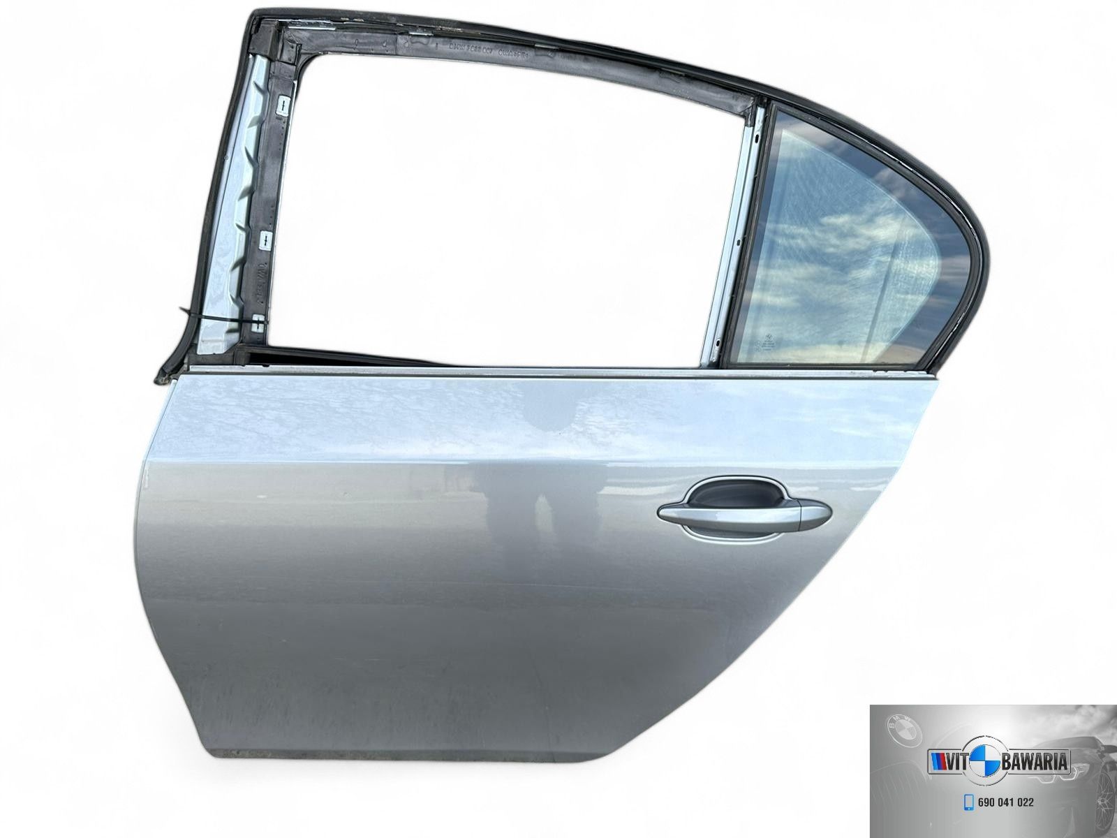 Drzwi lewy tył BMW E60 Silbergrau Metallic A08/7