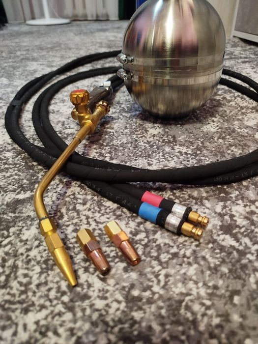 Газозварювальний пост,балон кисневий +пропановий