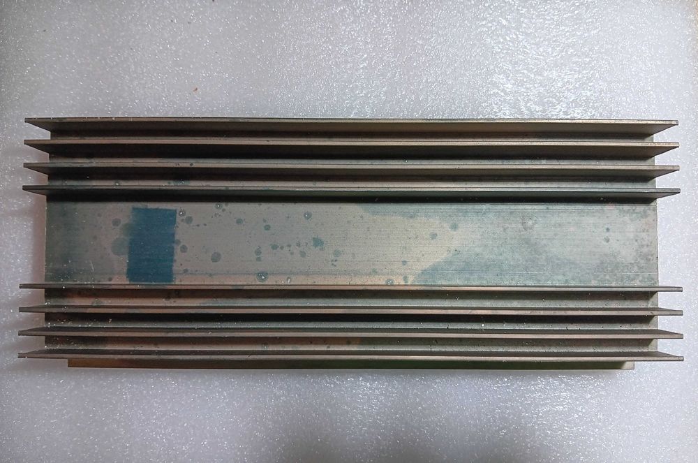 Three Heat Sink Channels for Electronic Components64551832312706120