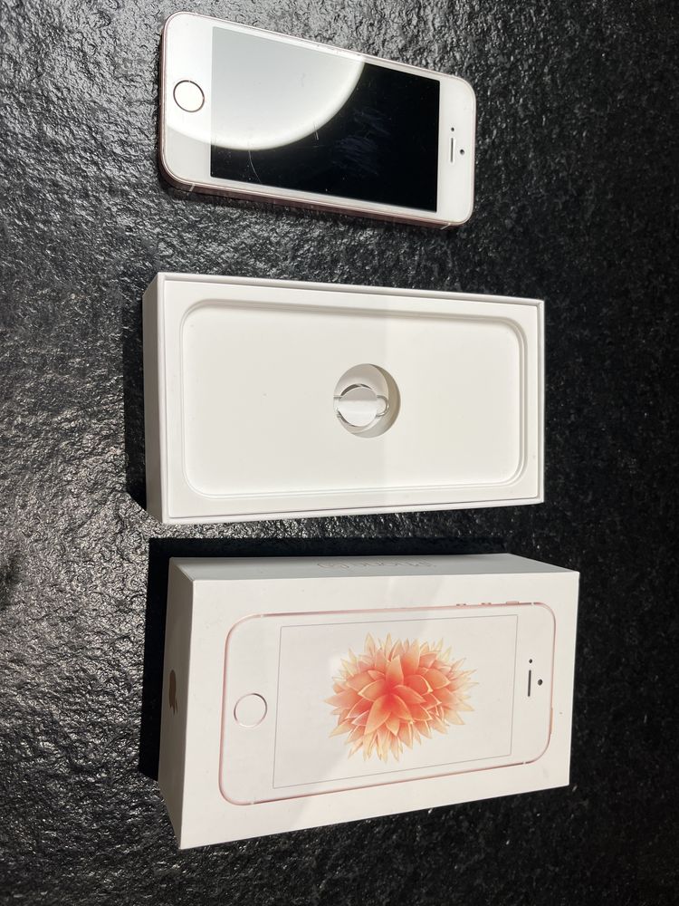 Iphone SE 32GB Rose Gold z 2016