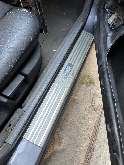 Оригінальні накладки на порогів БМВ BMW Е34 1995