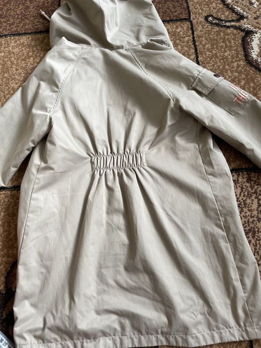 Плащ на дівчинку Bembi р.122, стан нового