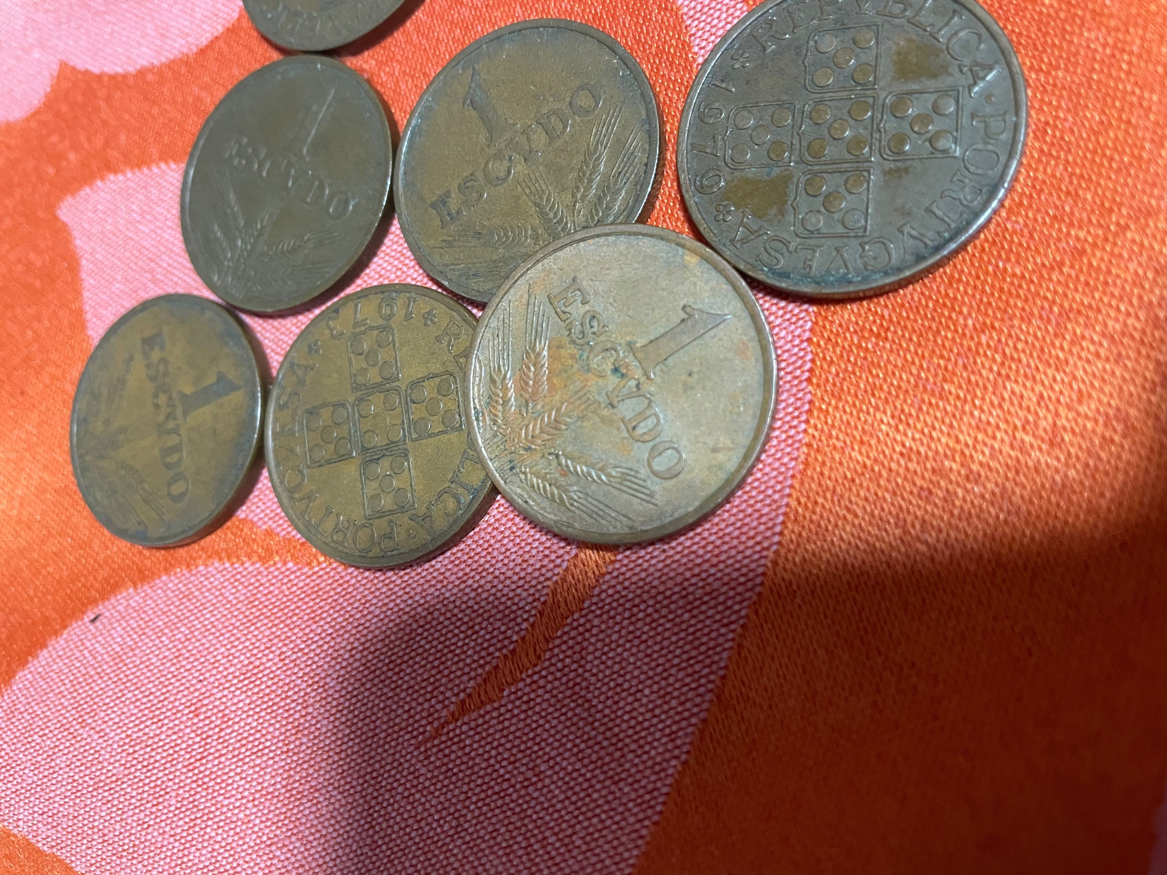 Moedas antigas escudos