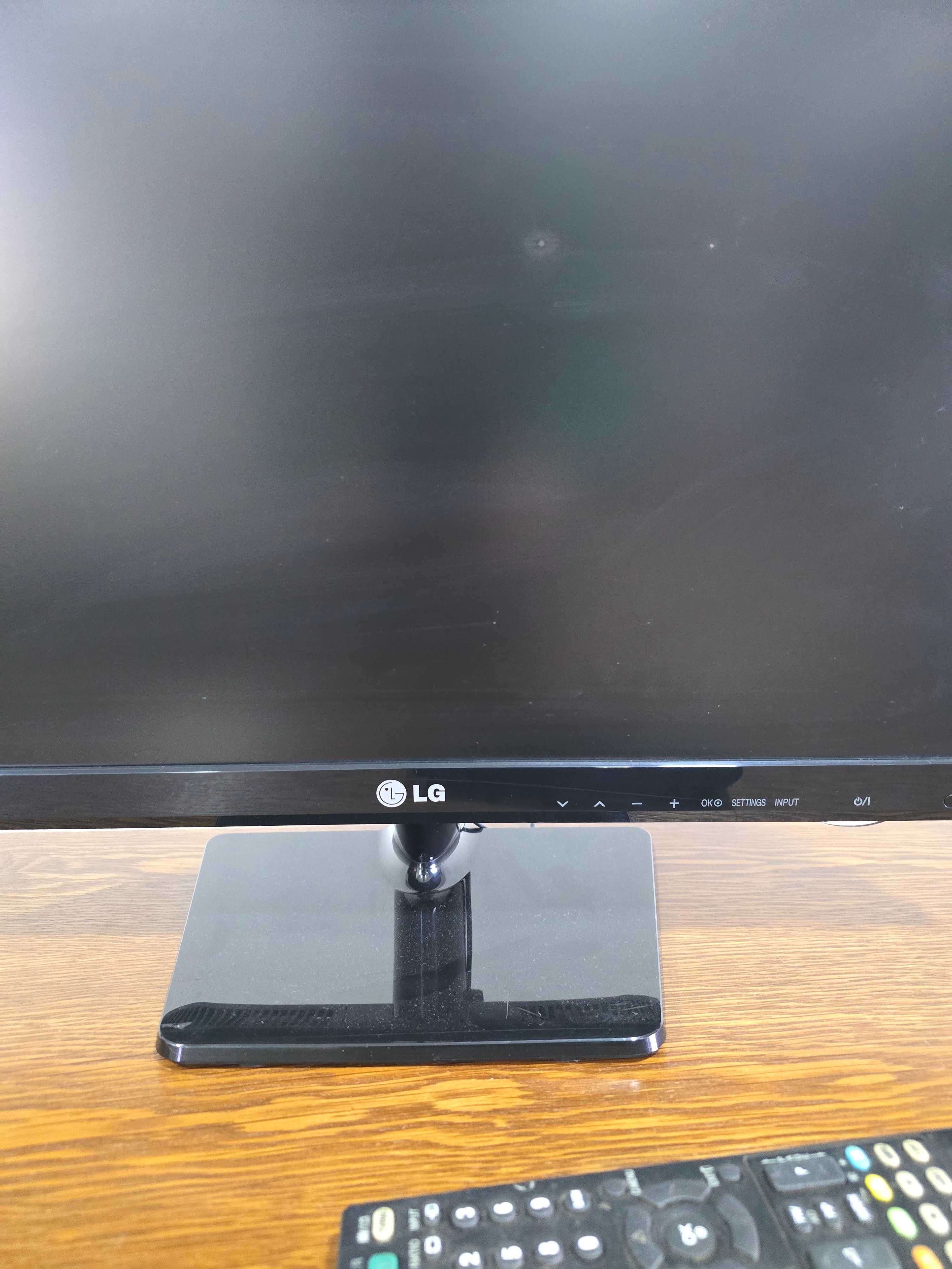 Ecrã LED/ Televisão LG M2232D-PZ 22"