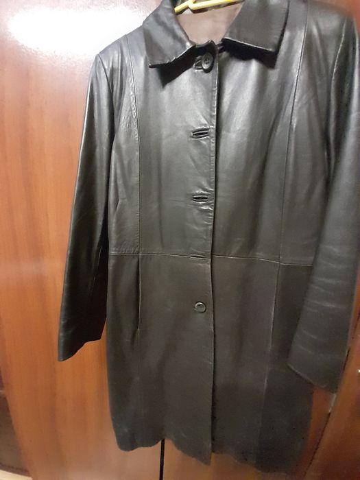 Casaco comprido em pele