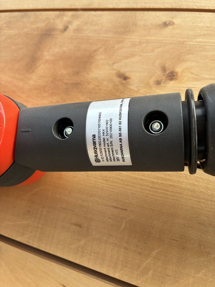 Nożyce elektryczne na wysiegniku Husqvarna