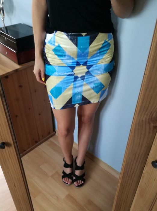 36(S) NOWA! wzorzysta spódniczka mini Rainbow