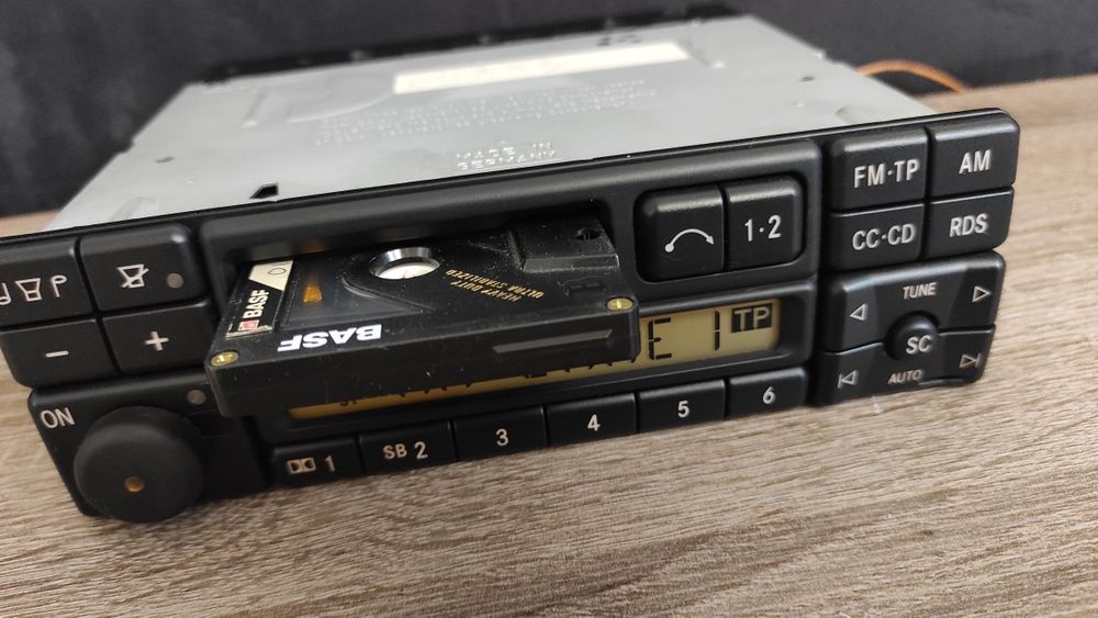 Radio Becker Exquisit MERCEDES R107 W126 W201 R129 W140 w202 w210