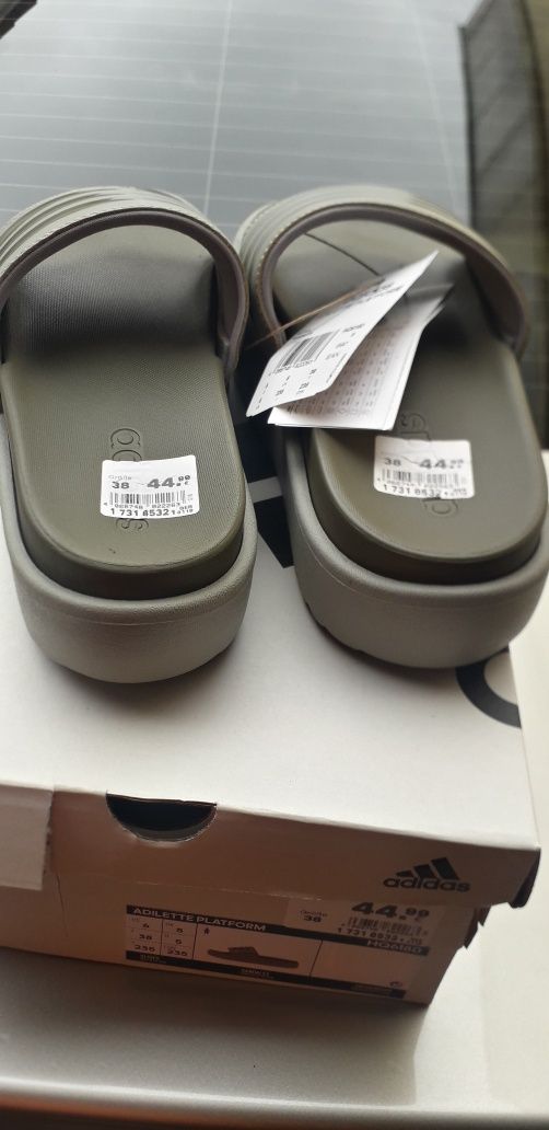 Шлёпки женские Adidas 38.(Оригинал)