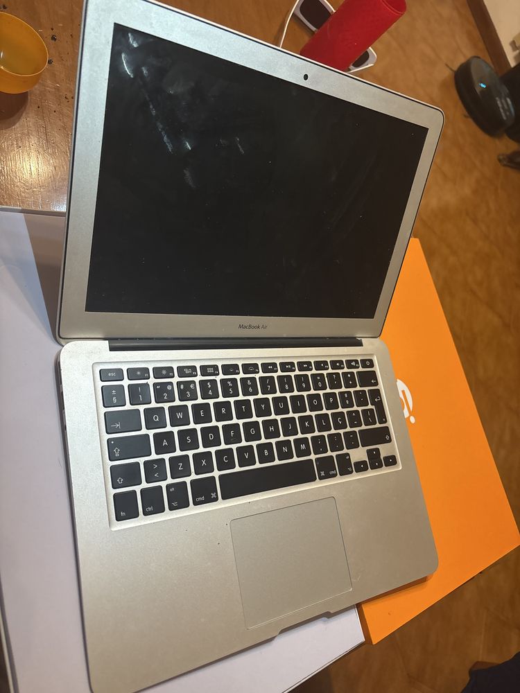 MacBook Air 13 A1466 Para conserto ou peças