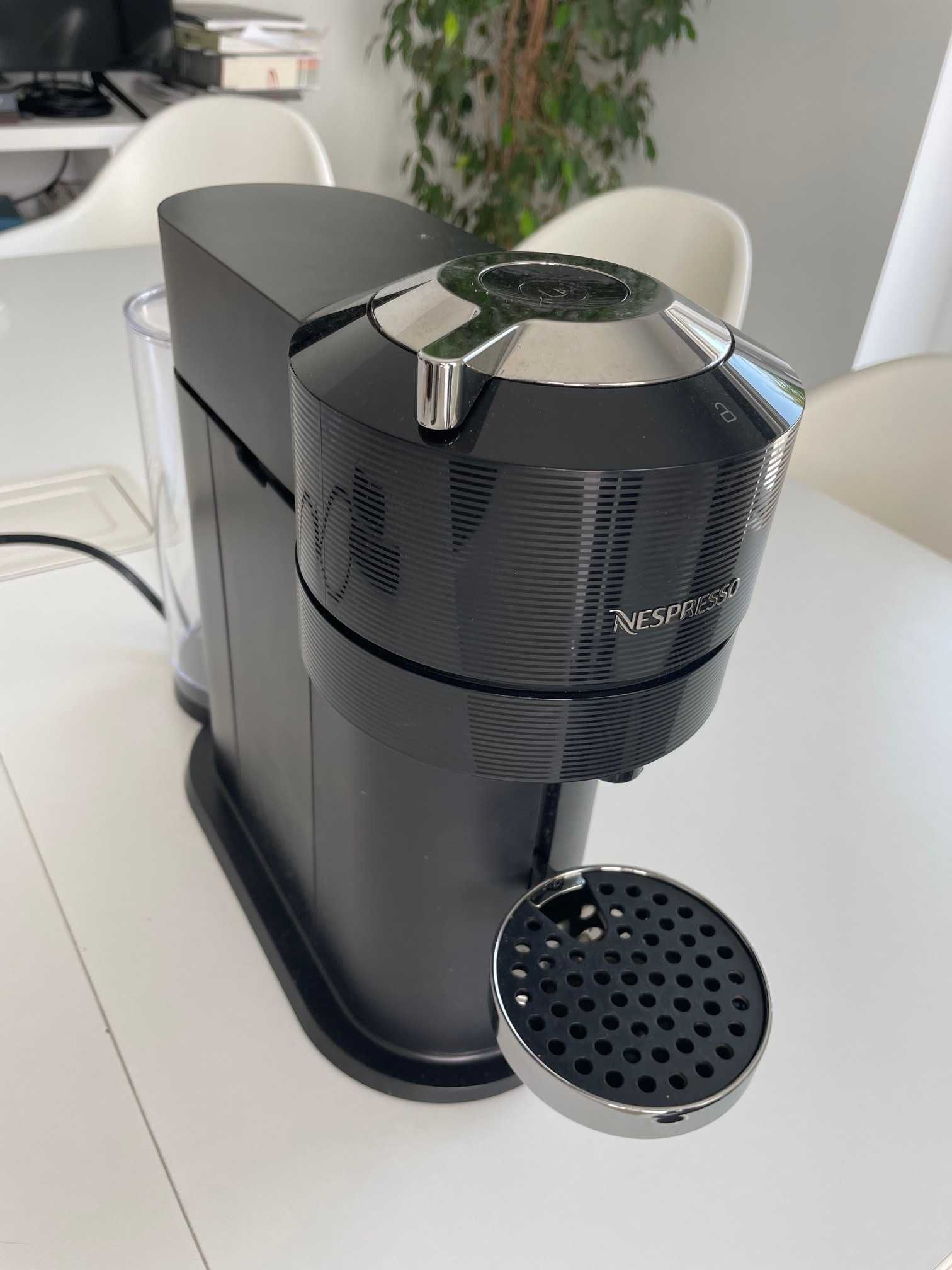 Nespresso Máquina Café Vertuo Next D