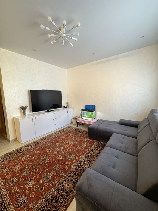 Просторий 3-кімнатний Котедж з ремонтом в районі Ранкове!