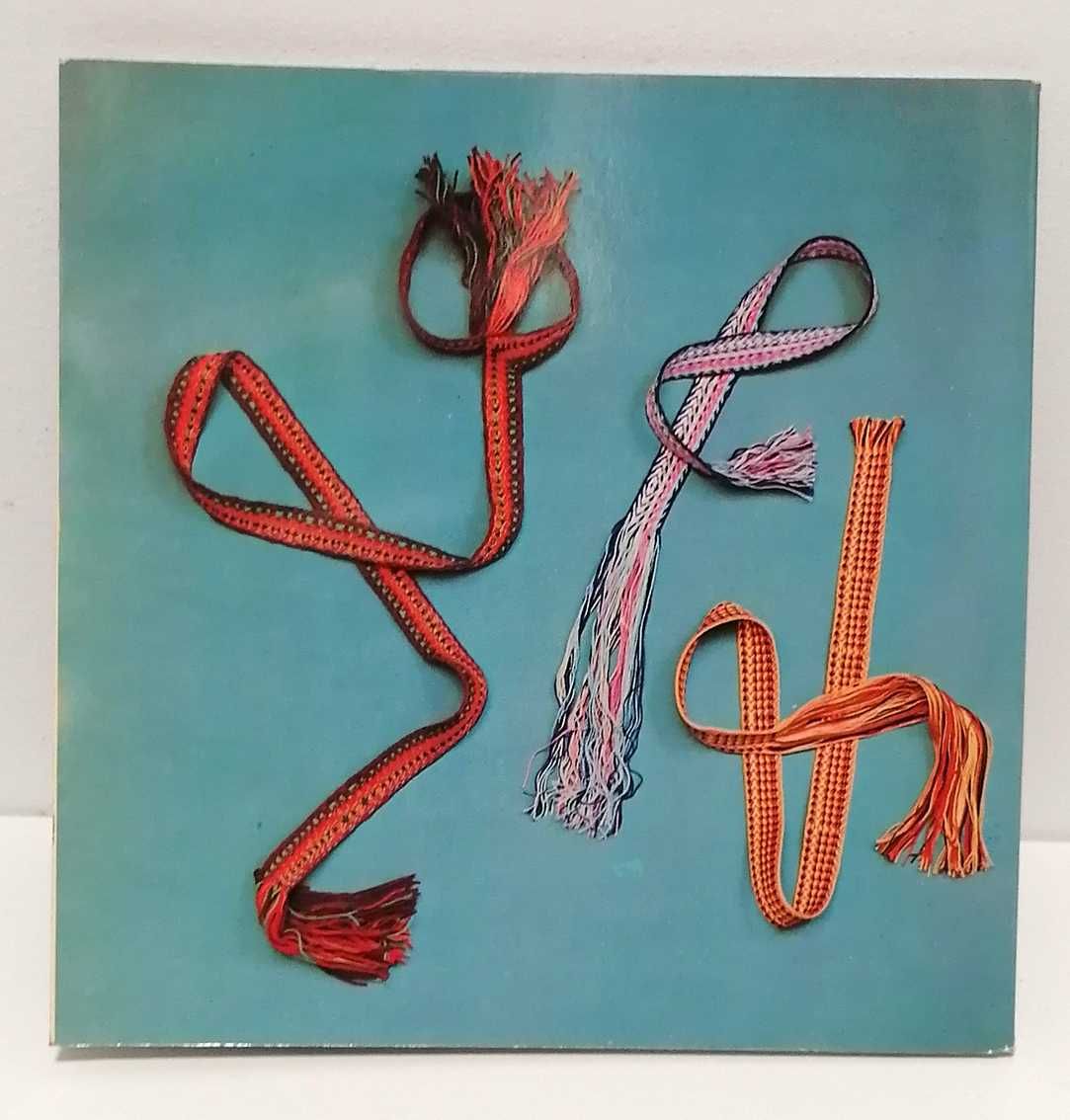 2 Mini brochuras sobre Macramé e Entrançados