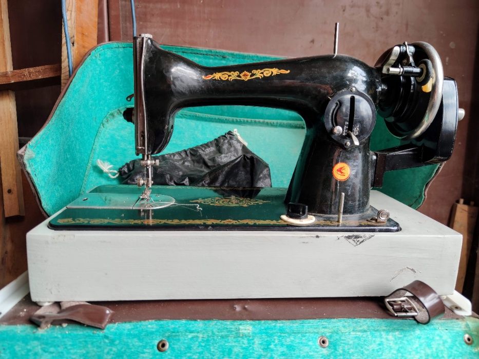 Швейная машина "Подольск 2м" ручная