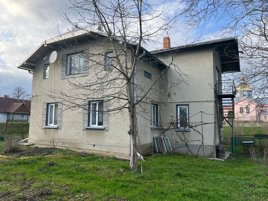 Житловий будинок поблизу м. Стрий та м. Моршин