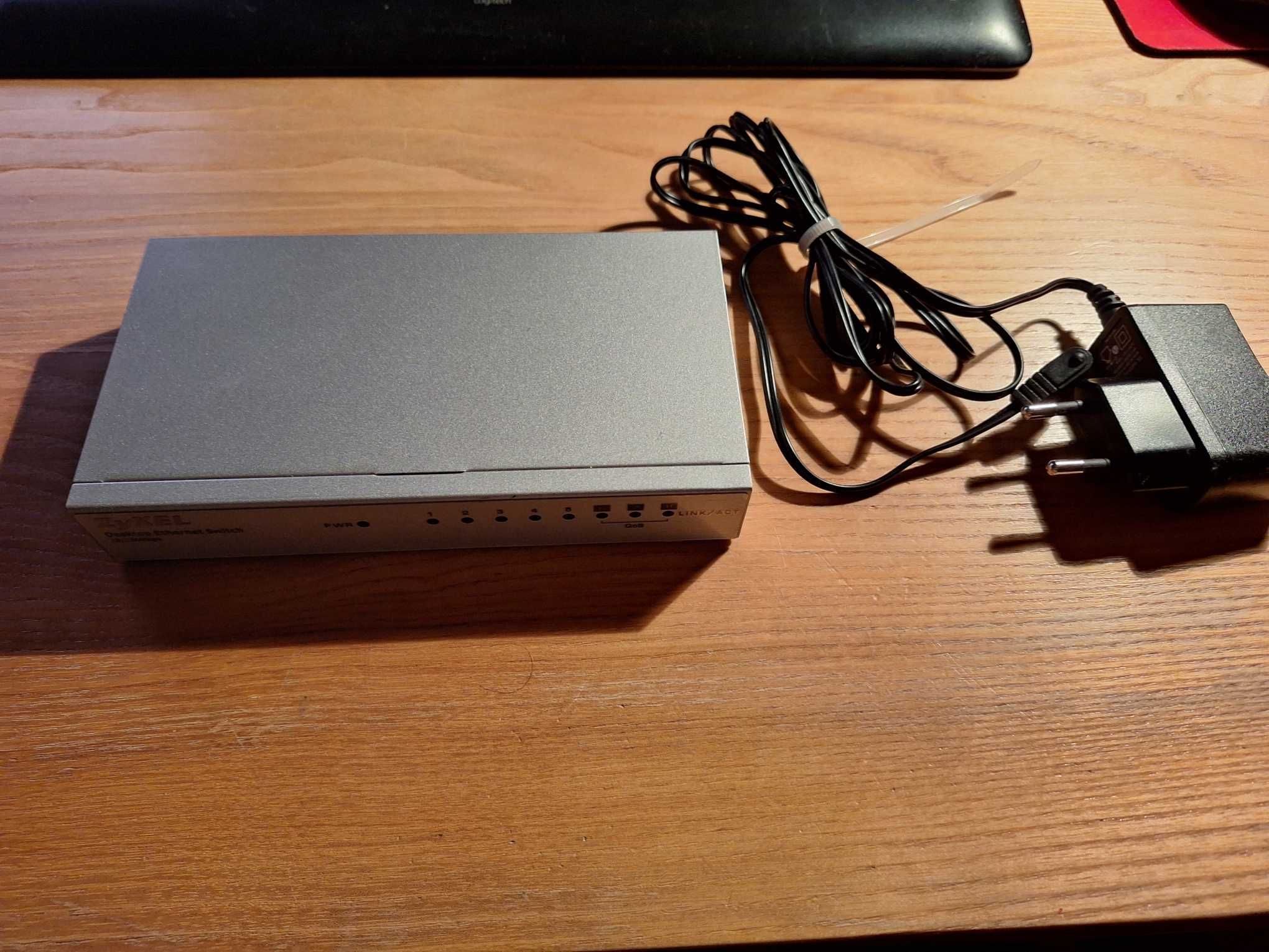 Sprzedam switch ZyXEL