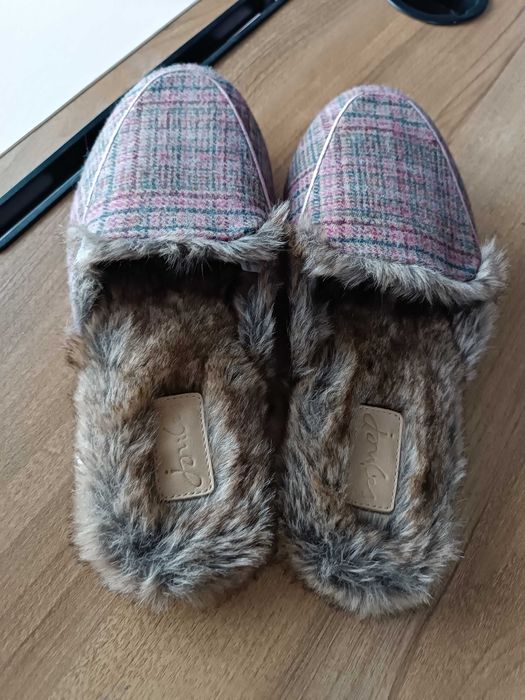 Jules - kapcie damskie różowe z futerkiem rozmiar 38 EUR