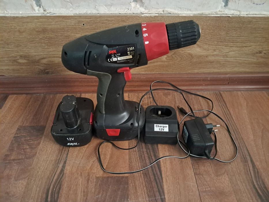 Шуруповерт Skil 2301.  12v.