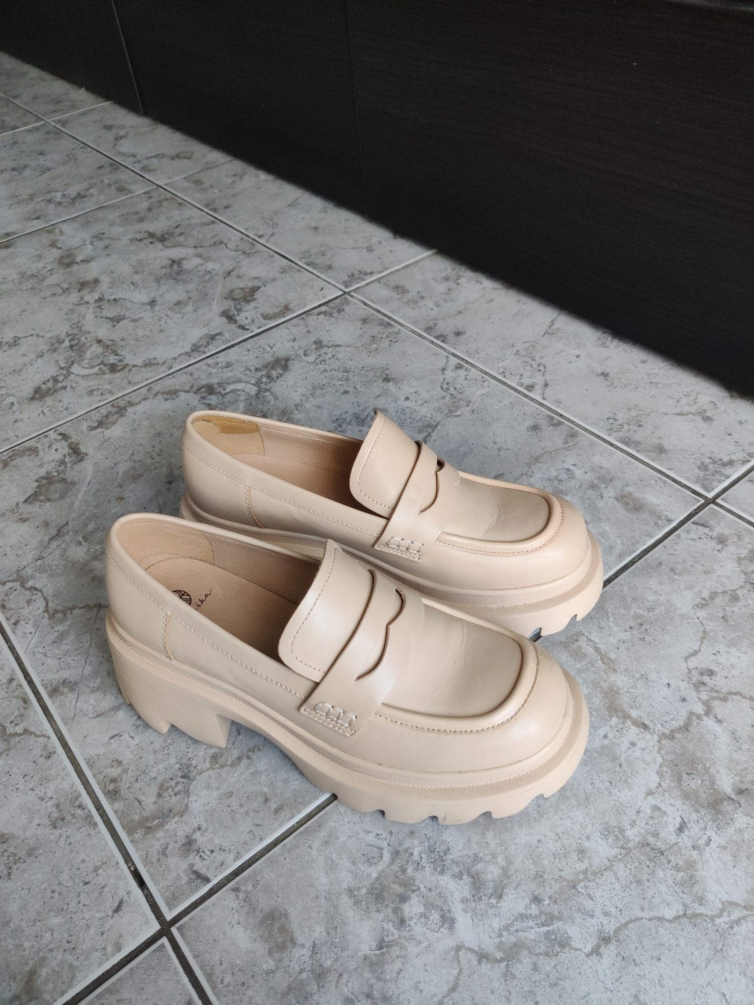 Sapatos mocassins ekonica bege branco creme 38